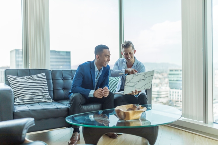How to create an employee referral program