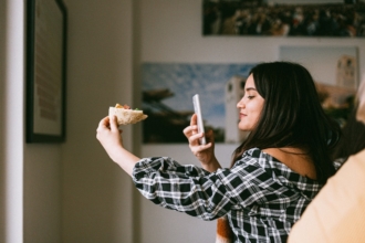 How to hire an influencer
