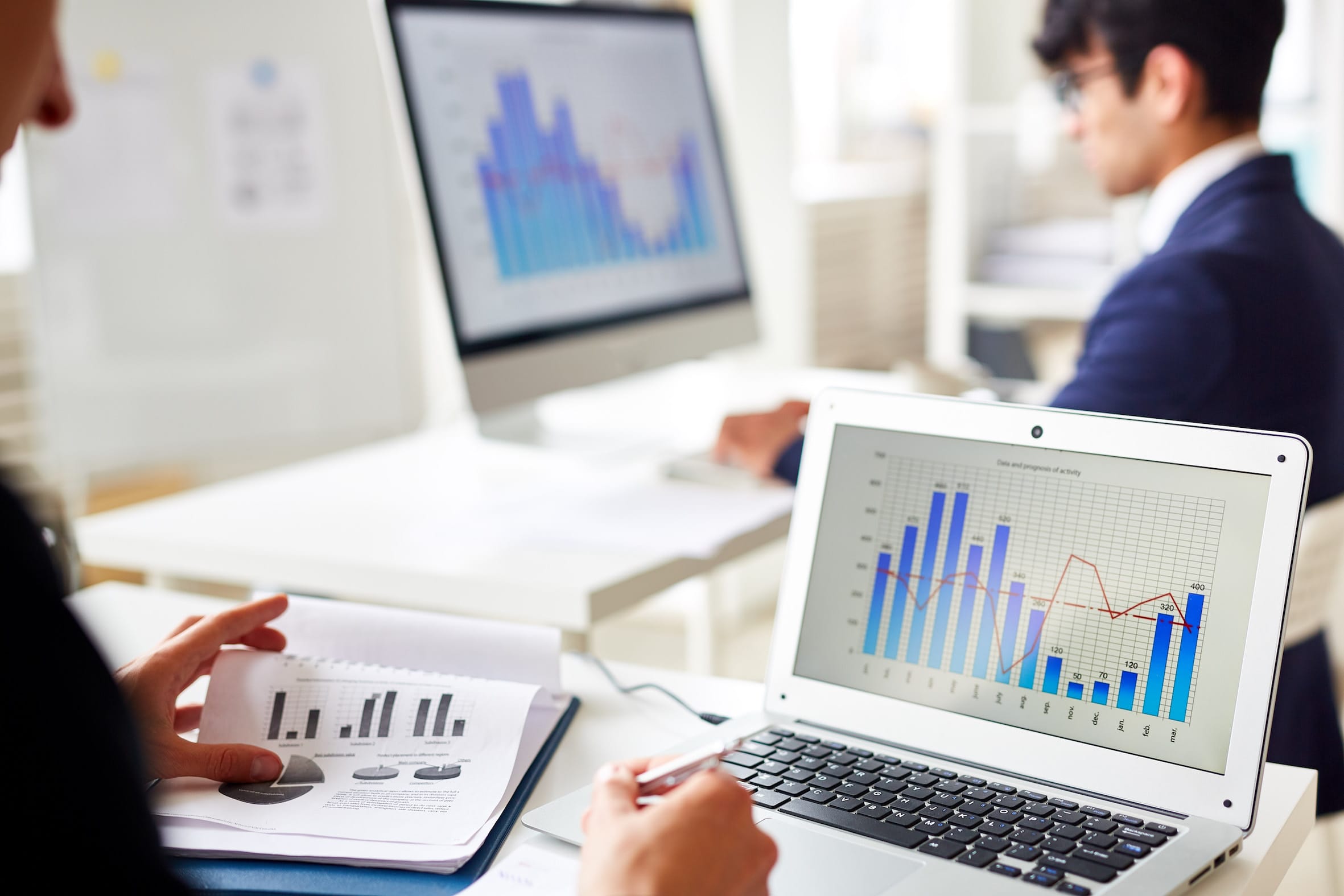 A salesperson looking up to sales maintenance metrics