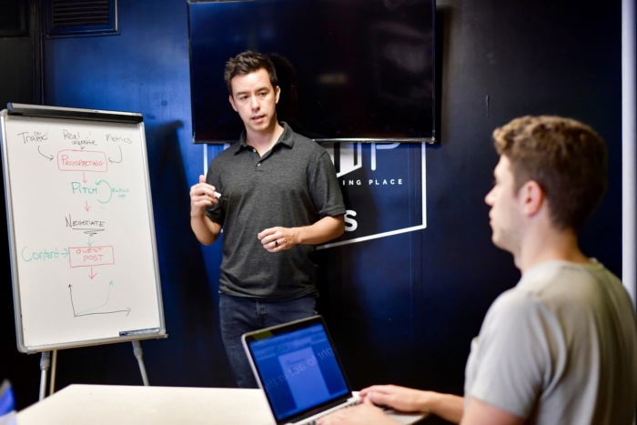 How to combine social media and content marketing