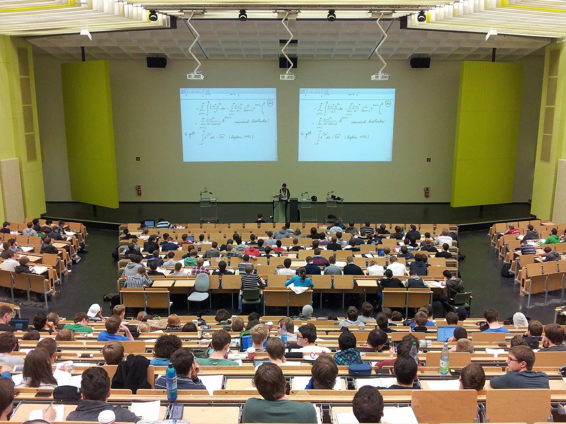 The benefits of admissions and enrollment management software  