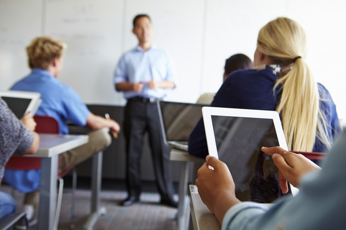 How to use technology to foster higher-thinking skills in class Image-1