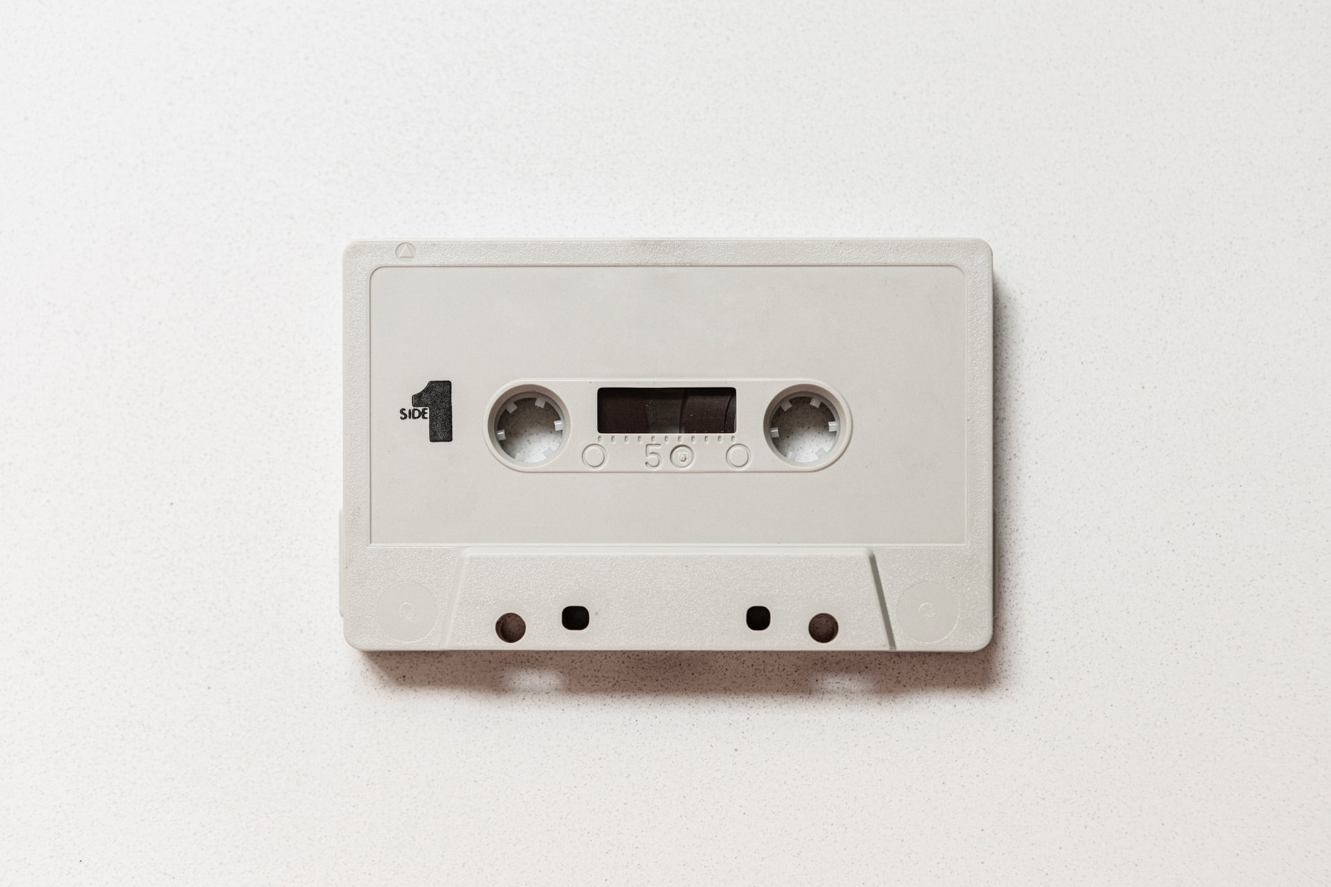 Stylish Music Wallpapers for Your Taste Image-15