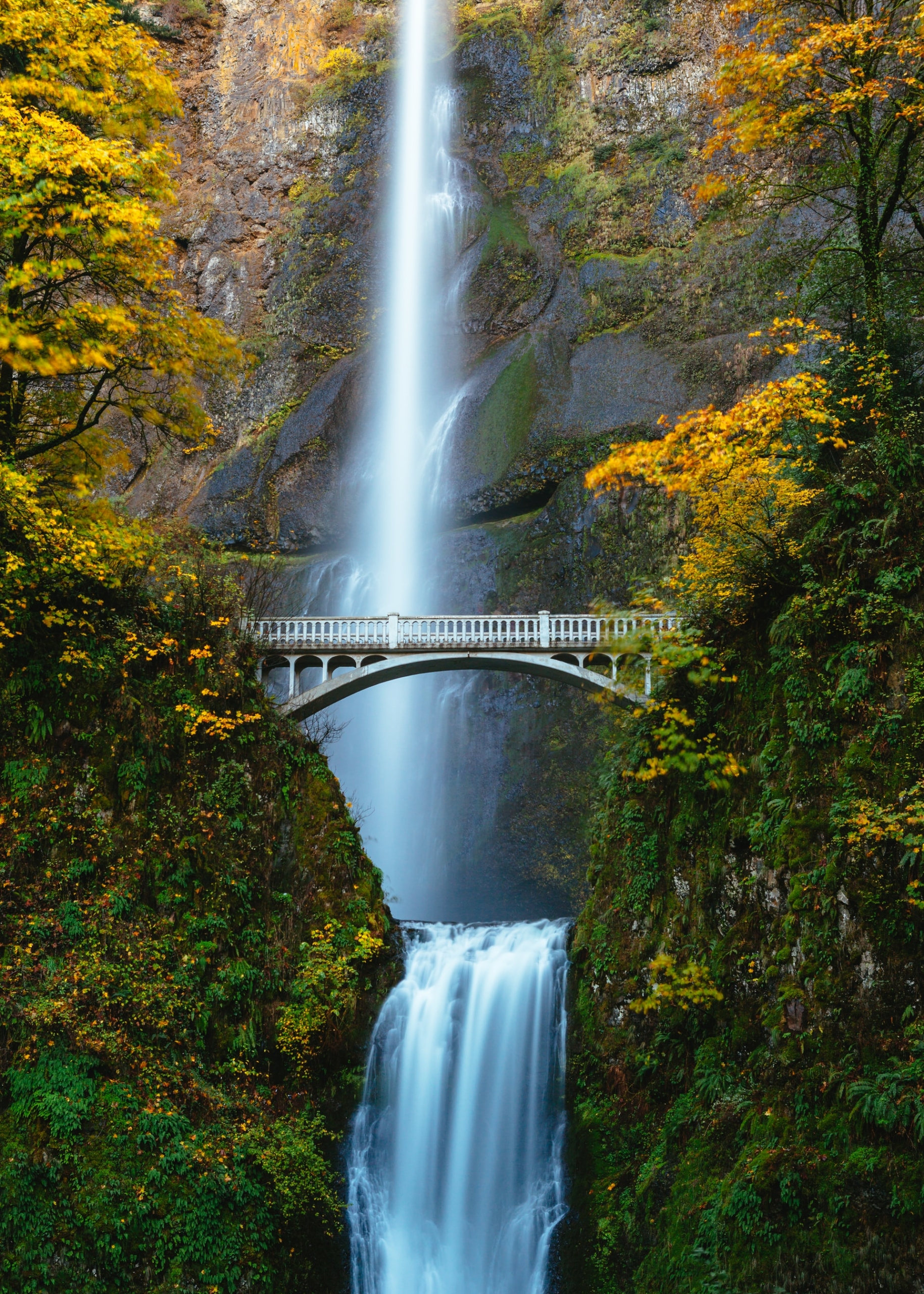 40 Beautiful Examples of Waterfalls Photography Image-3