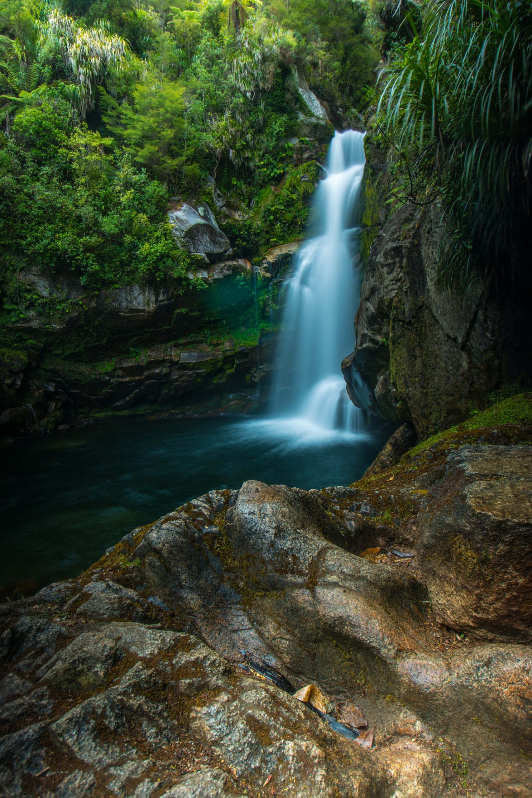 40 Beautiful Examples of Waterfalls Photography Image-16