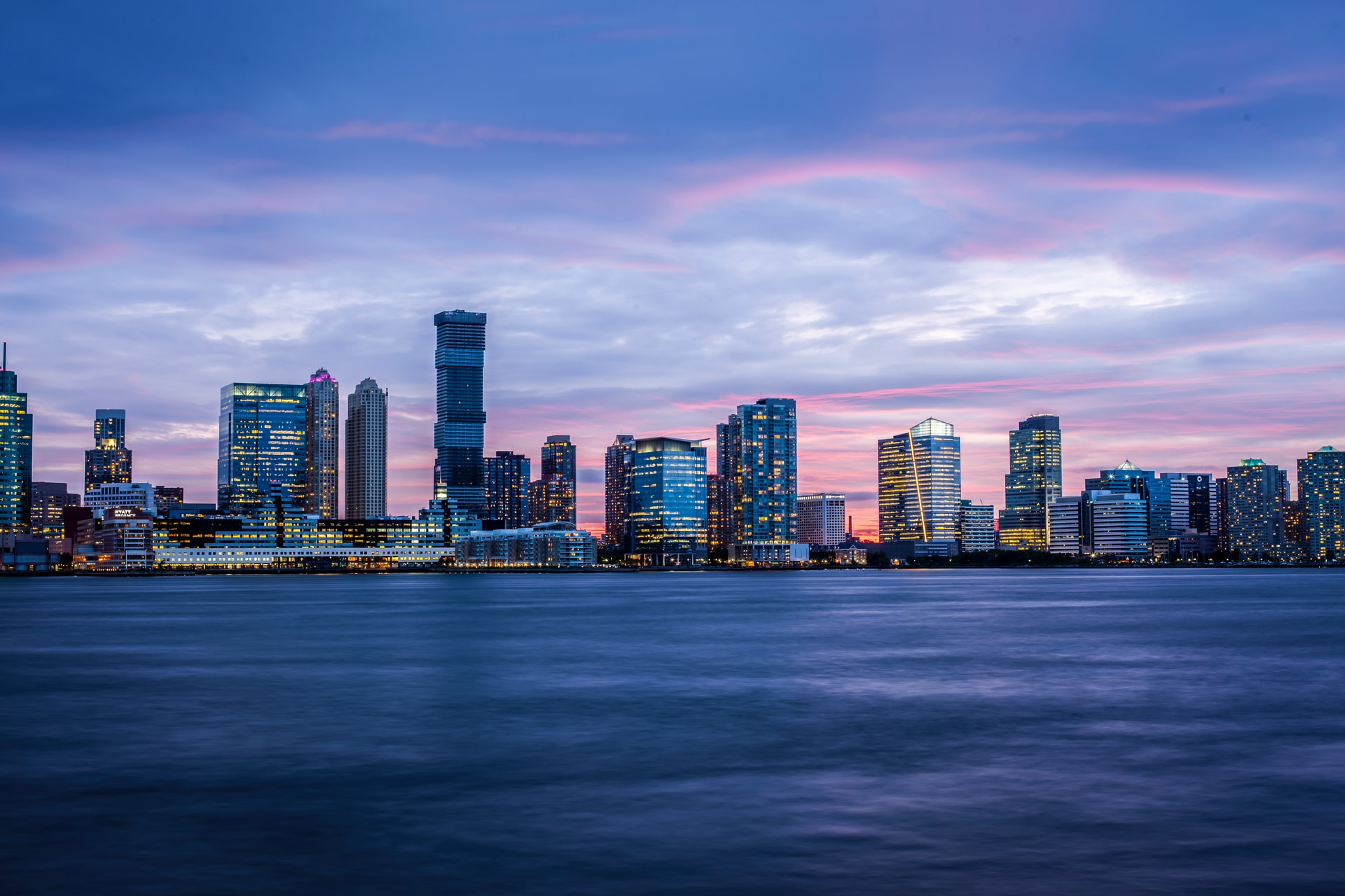 34 Desktop Themes & Wallpapers for Your PC Image-8