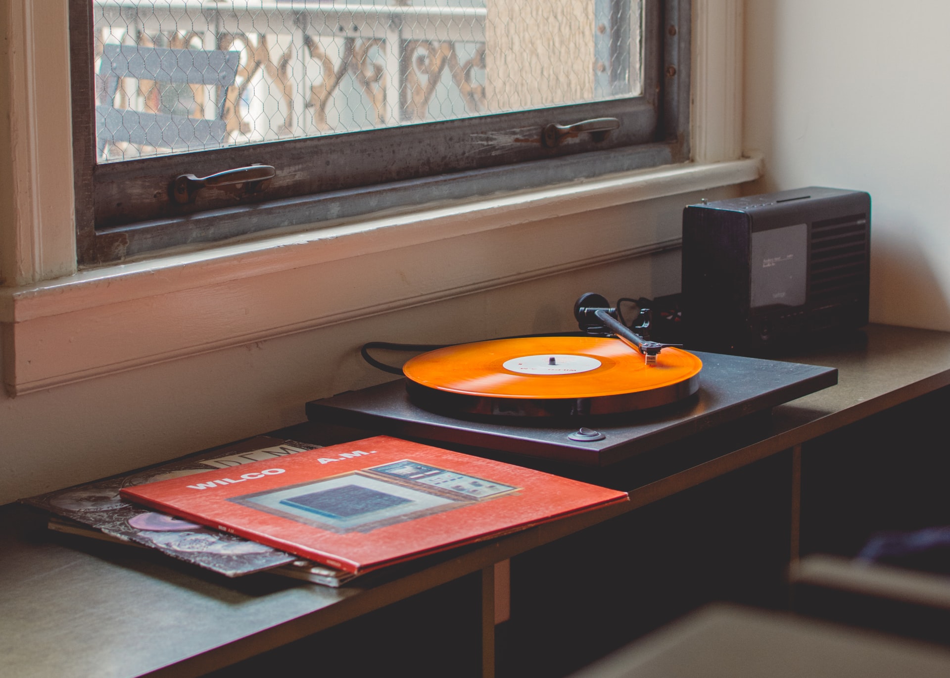 Stylish Music Wallpapers for Your Taste Image-22