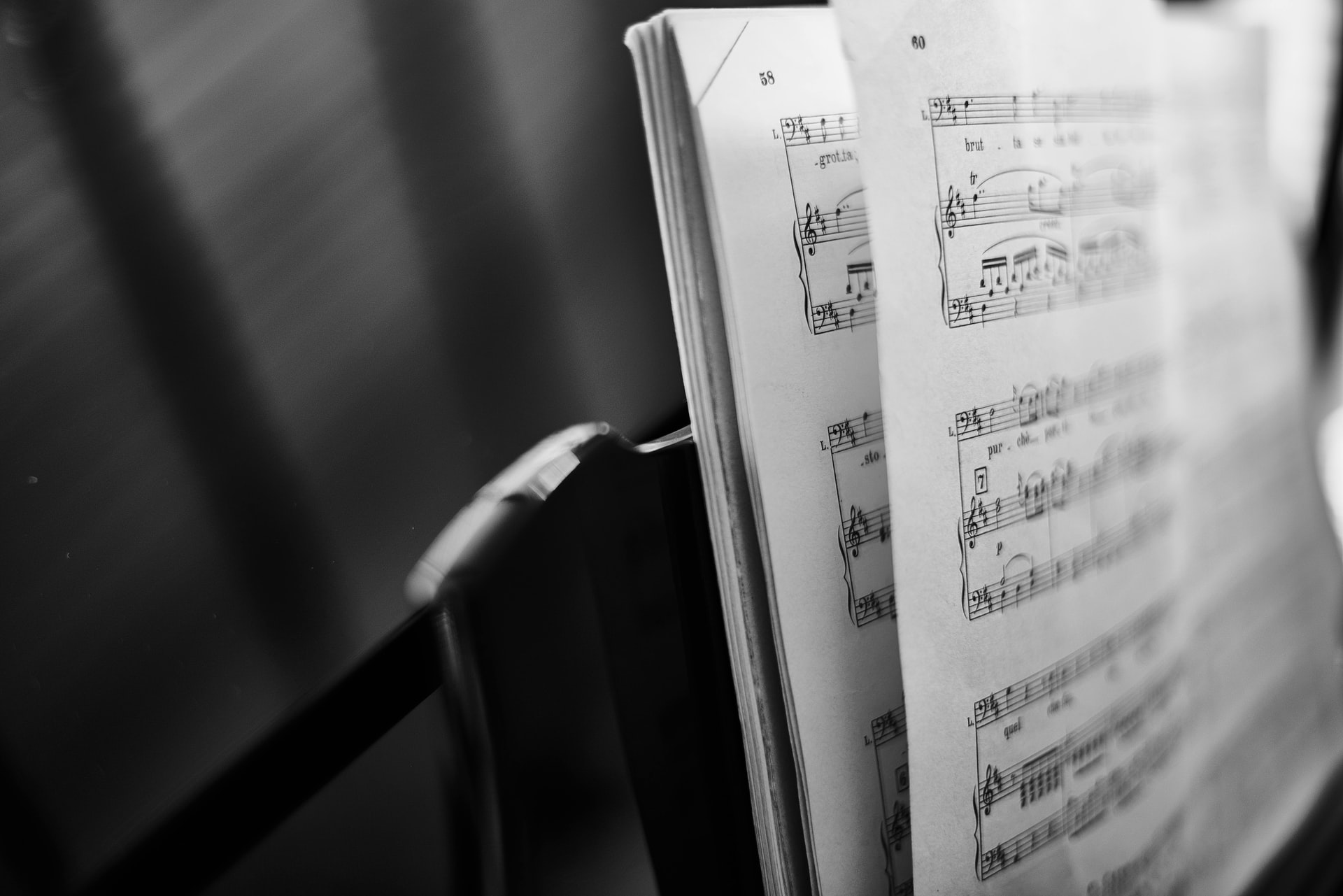 Stylish Music Wallpapers for Your Taste Image-20