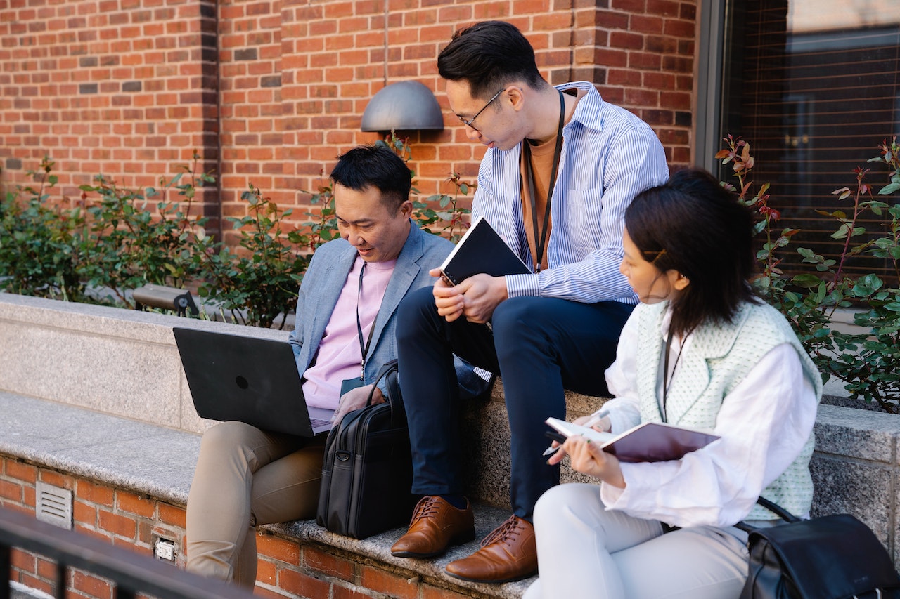 Top 8 manufacturing apps to improve productivity