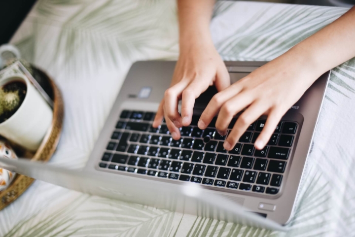 How to close a Google Form in 2026