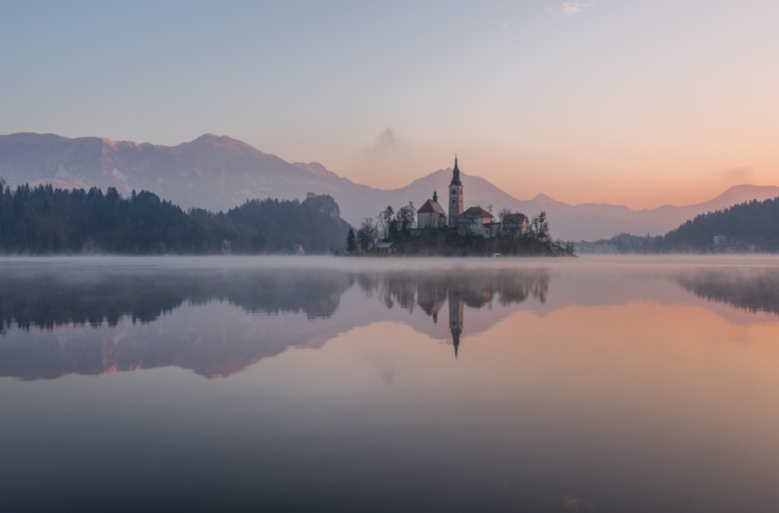 44 Impressive Examples of Reflection Photography Image-32