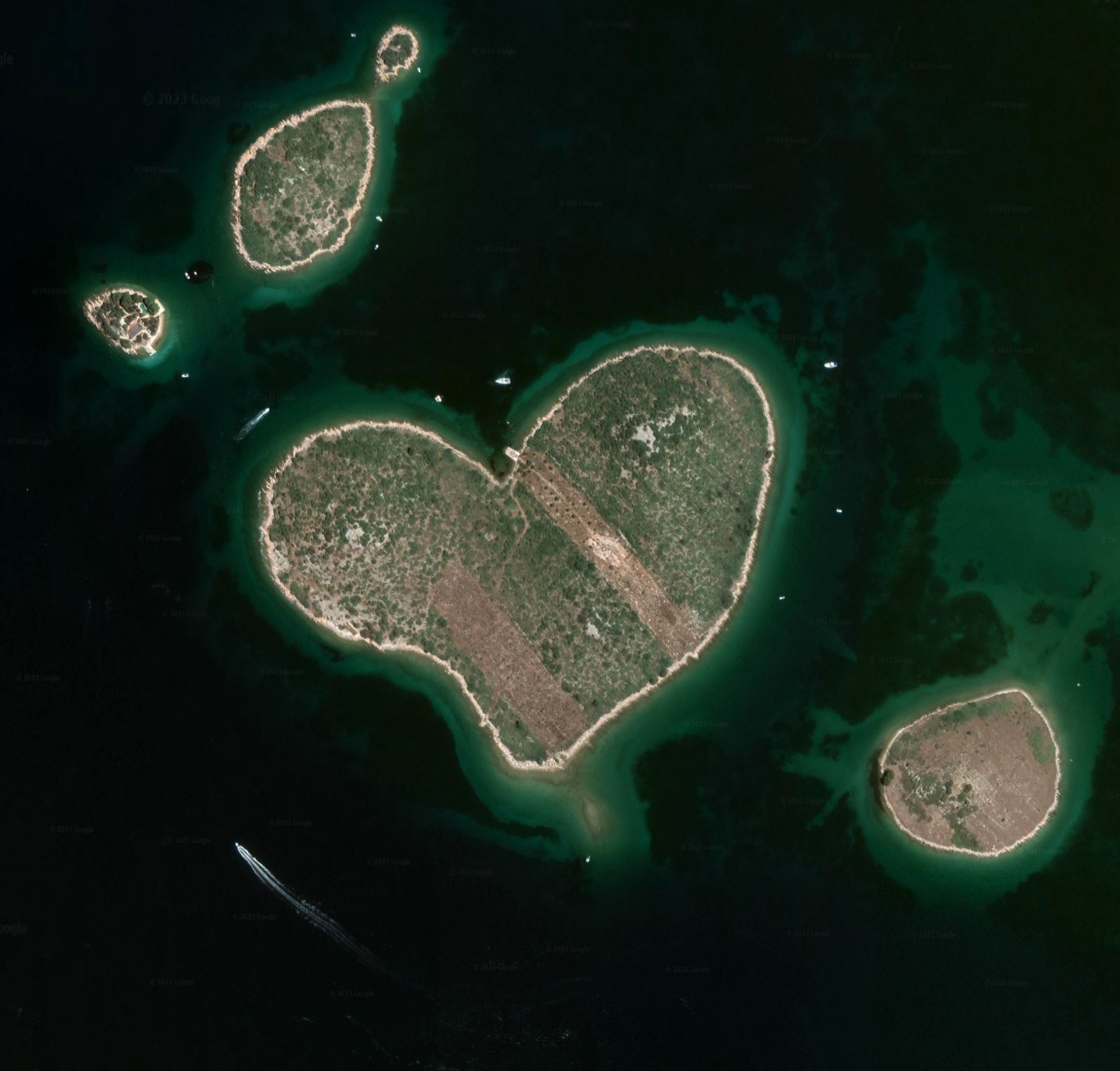 40 Bizarre and Cool Google Earth Photos Image-8