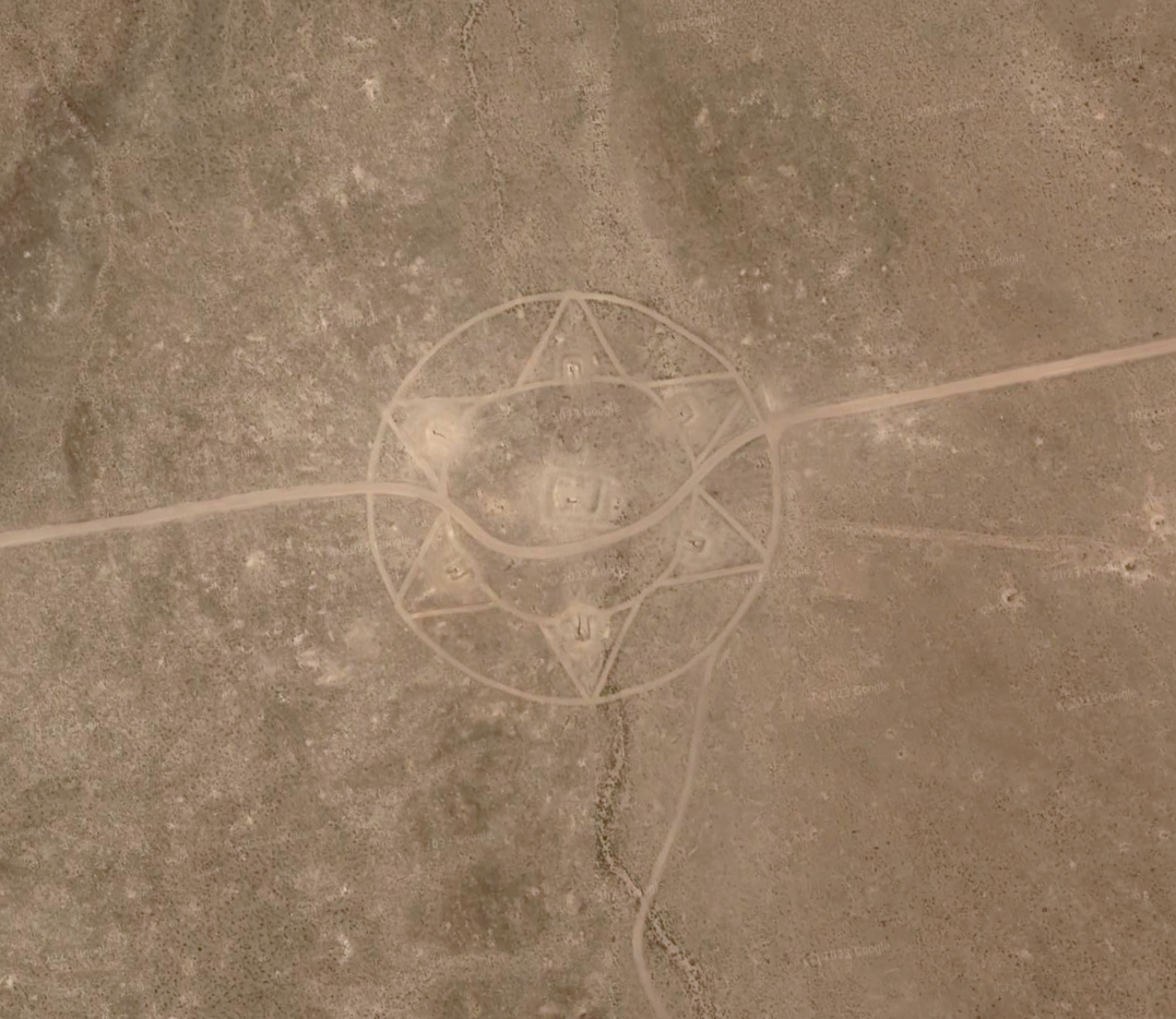 40 Bizarre and Cool Google Earth Photos Image-21