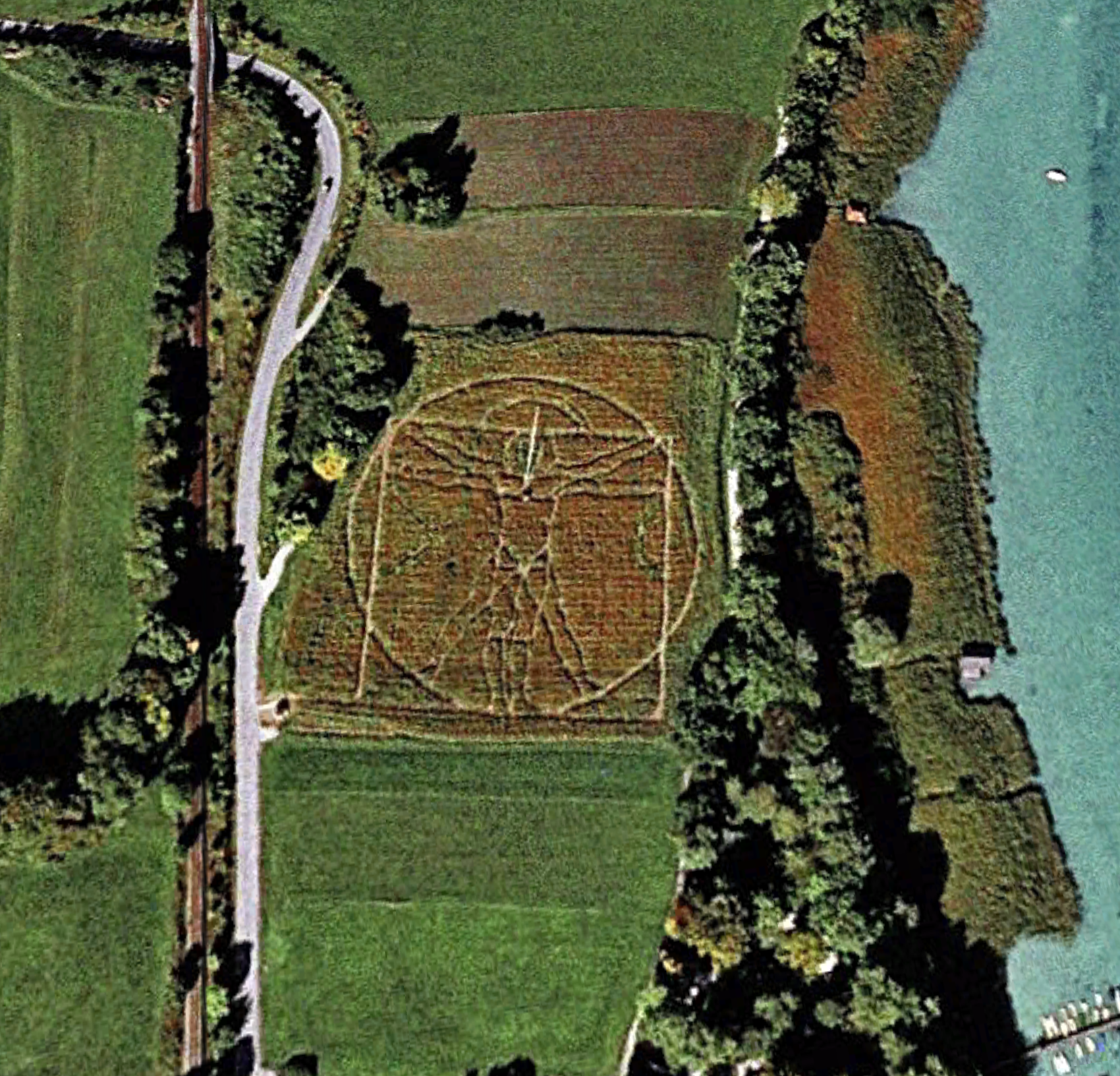 40 Bizarre and Cool Google Earth Photos Image-23