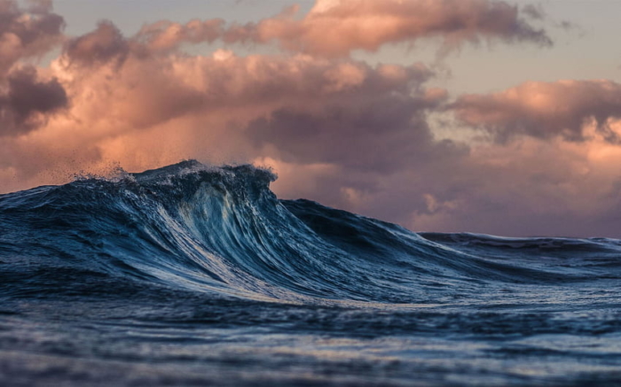 Huge wave