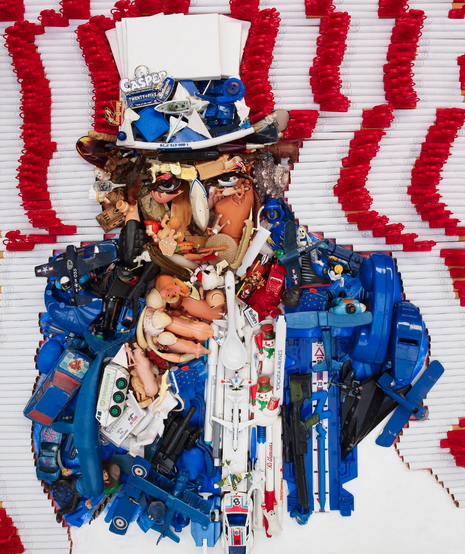 40 Terrific Works of Art Made From Common Trash Image-33