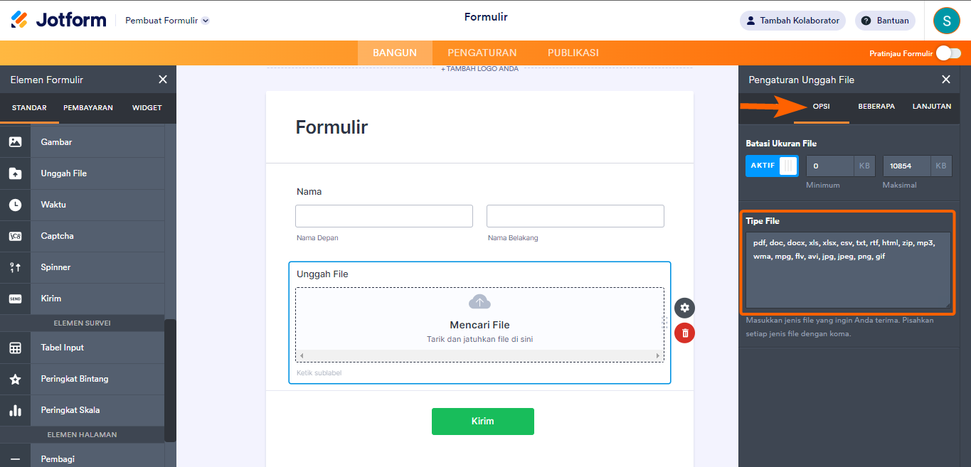 Sorotan untuk mengakses opsi Tipe File dari elemen Unggah File di Pembangun Formulir
