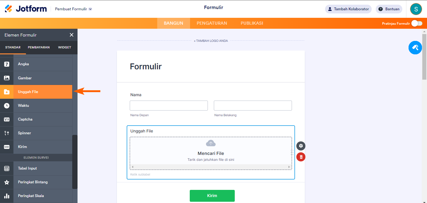 Tangkapan layar Pembangun Formulir dengan panah menunjuk ke elemen Unggah File