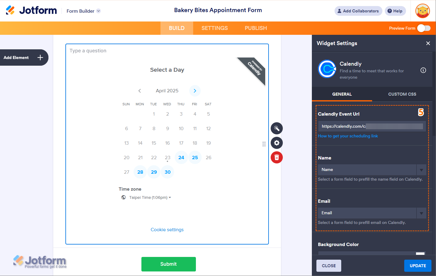 Ventana Propiedades de Calendly, bajo la pestaña General, pega tu URL del Evento y selecciona campos del formulario para prellenar nombre y email en Jotform