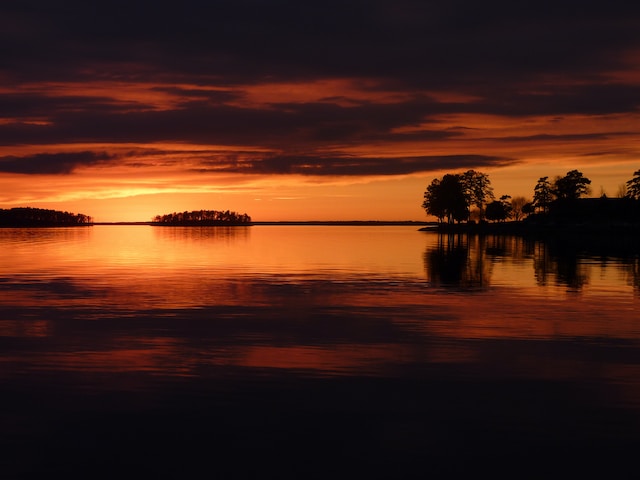 Sunset-by-MaraDamian Sunsets and Color Palettes Inspiration Image-35