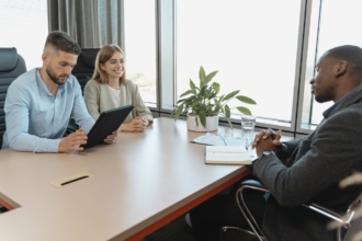 How to create a successful employee suggestion program