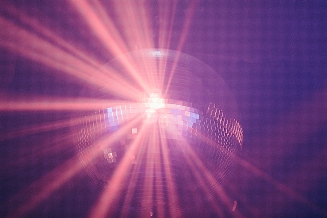 Stylish Music Wallpapers for Your Taste Image-40