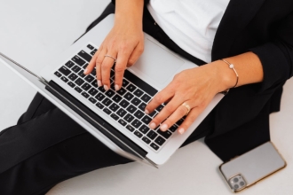 How to add superscript characters in Google Forms