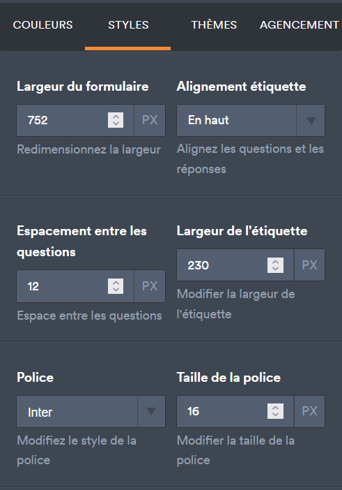Commencez par ouvrir le concepteur de formulaires en cliquant sur l'icône bleue du rouleau de peinture à droite