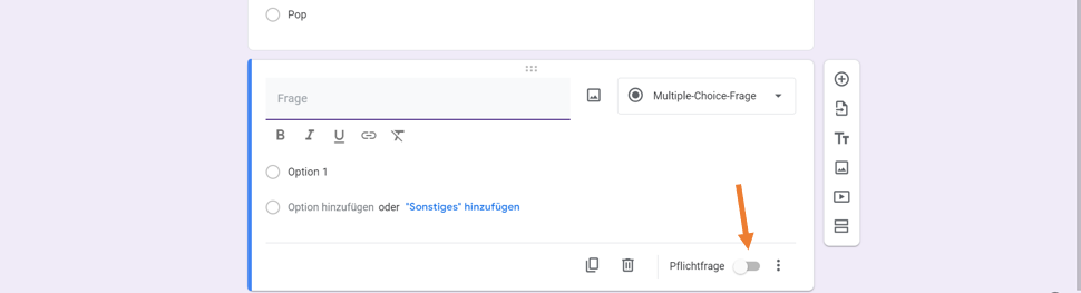 Online-Umfragetool mit einem Frageneditor, der die Option hervorhebt, eine Frage zur Pflicht zu machen