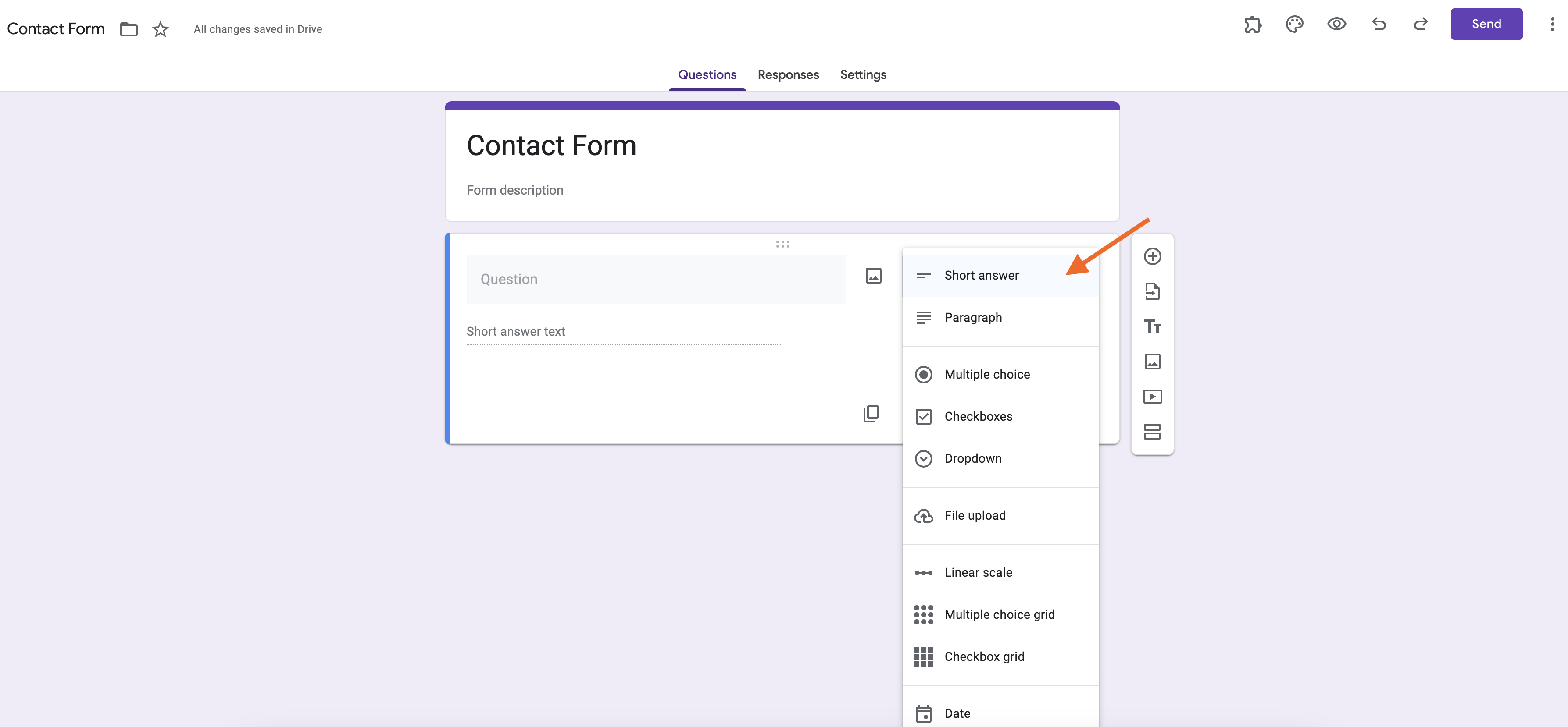 Tangkapan layar dari Formulir Google dengan menu tarik-turun opsi pertanyaan terbuka di sebelah kanan