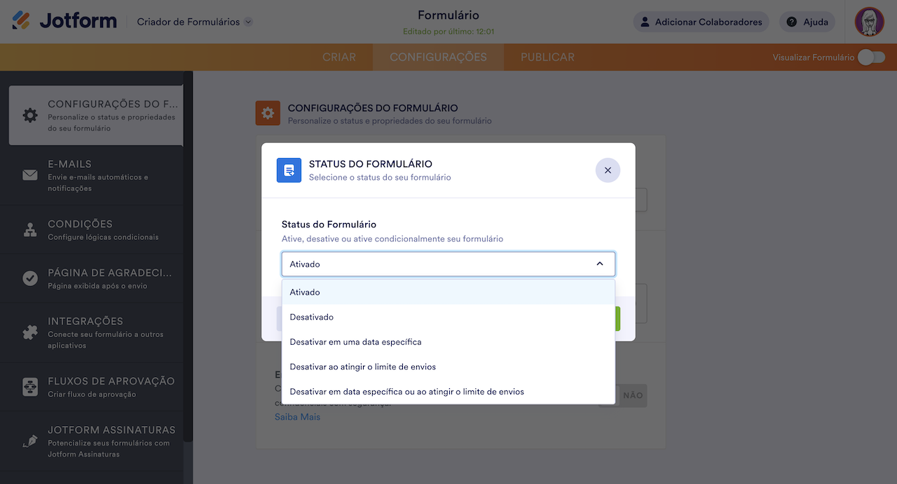 Captura de ecrã do menu pendente "Estado do formulário" na secção Definições do formulário