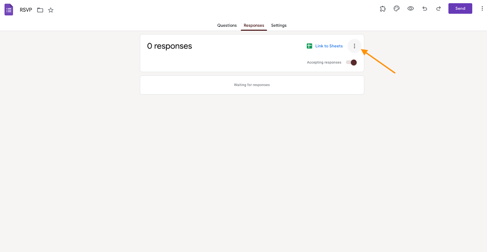 Cliccando sul menu a tre punti nella scheda Risposte in Google Forms