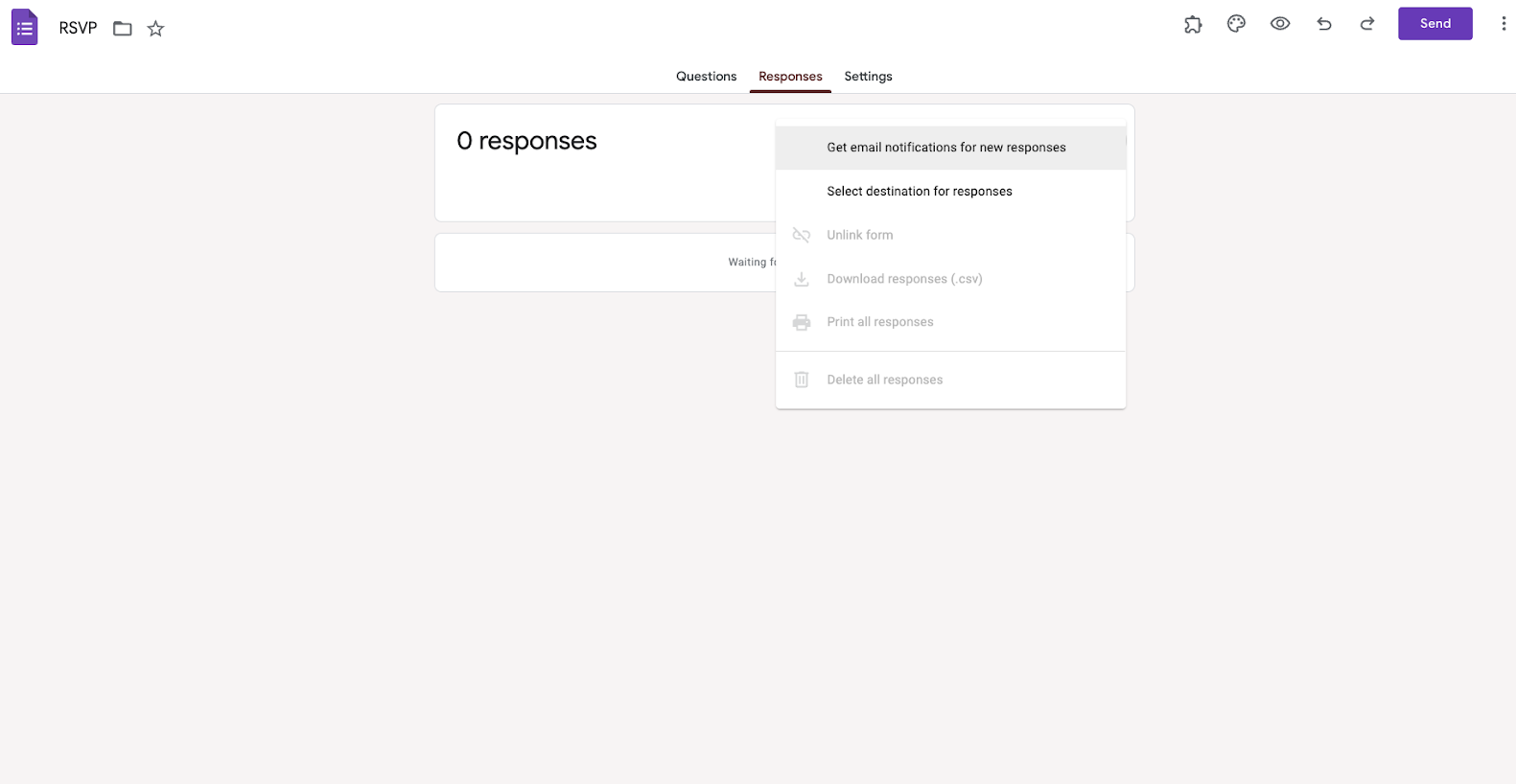 Selezionare l'opzione "Ricevi notifiche email per nuove risposte" nella scheda Risposte in Google Forms