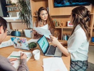 15 top employee communication apps for 2026