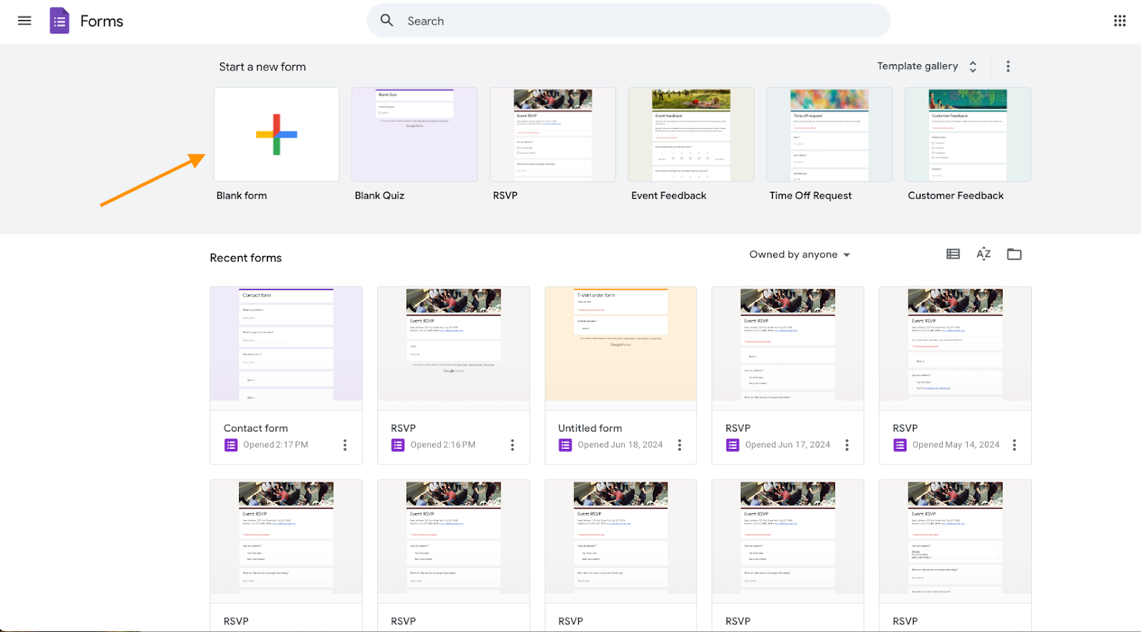 Tangkapan layar dari layar beranda Google Forms, dengan opsi untuk membuat formulir kosong baru disorot