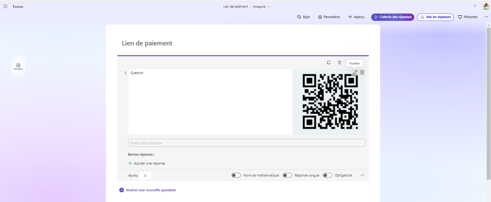 Capture d'écran d'une question texte de Microsoft Forms intitulée « Lien de paiement » avec un exemple d'image de code QR à droite