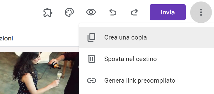 Screenshot della schermata di un computer con un menu a tendina aperto, in cui è evidenziata l'opzione “Crea una copia”