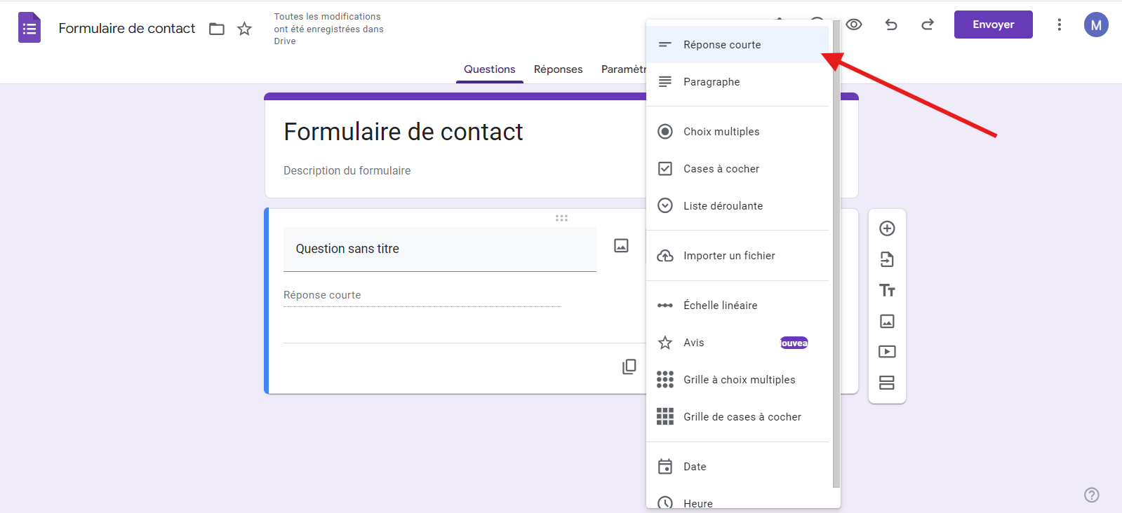 Capture d’écran d’un formulaire Google Forms avec le menu déroulant les options de types de question ouvert à droite