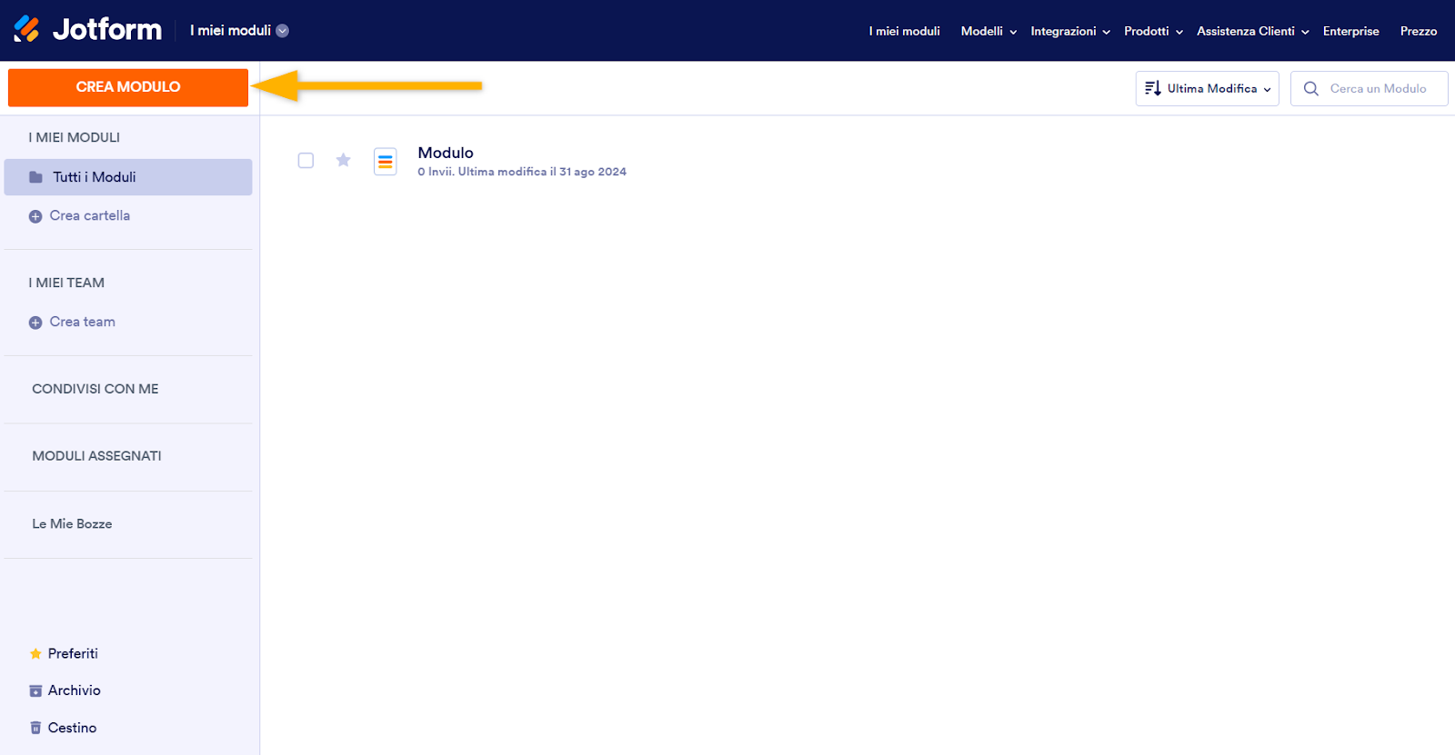 Screenshot del dashboard di Jotform con una freccia che punta al pulsante Crea modulo