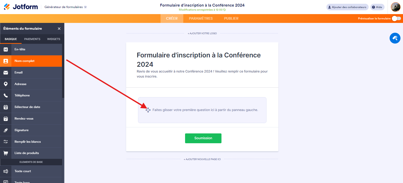 Capture d’écran d’un formulaire dans le Générateur de formulaires Jotform montrant avec le titre « Formulaire d’inscription à la Conférence 2024 » et une barre latérale avec les éléments de formulaire qu’il est possible d’ajouter