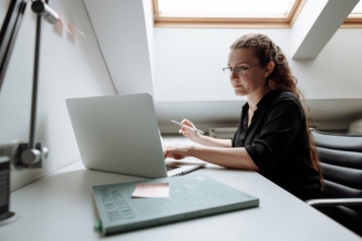 A beginner’s guide to CRM for insurance agents and brokers