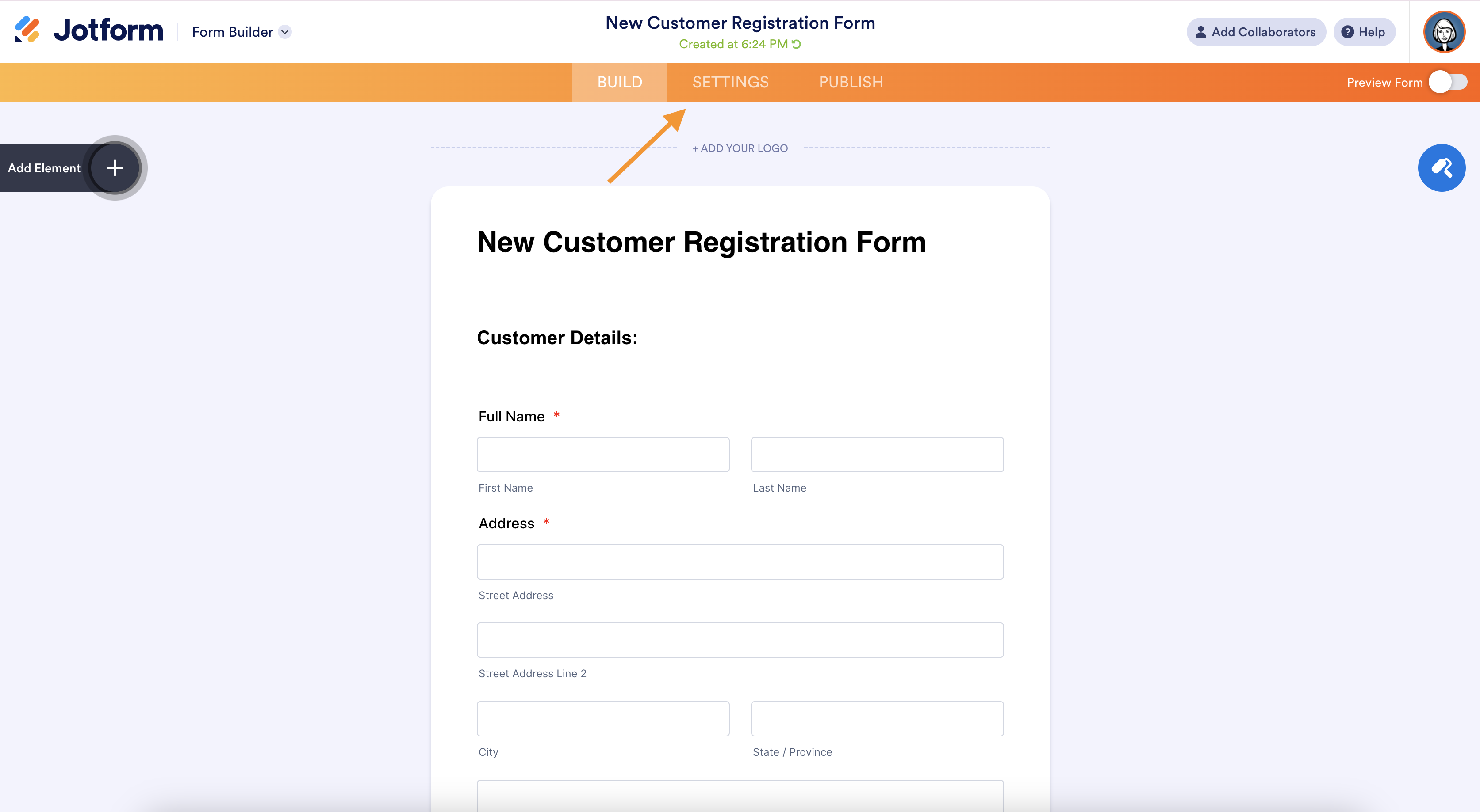 Pembuat Jotform dengan tab 'Pengaturan' disorot pada formulir pendaftaran pelanggan