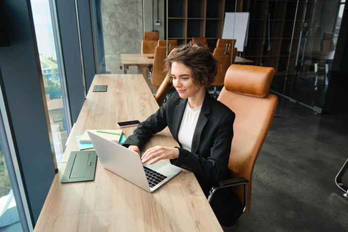 Top 10 live chat software solutions in 2026