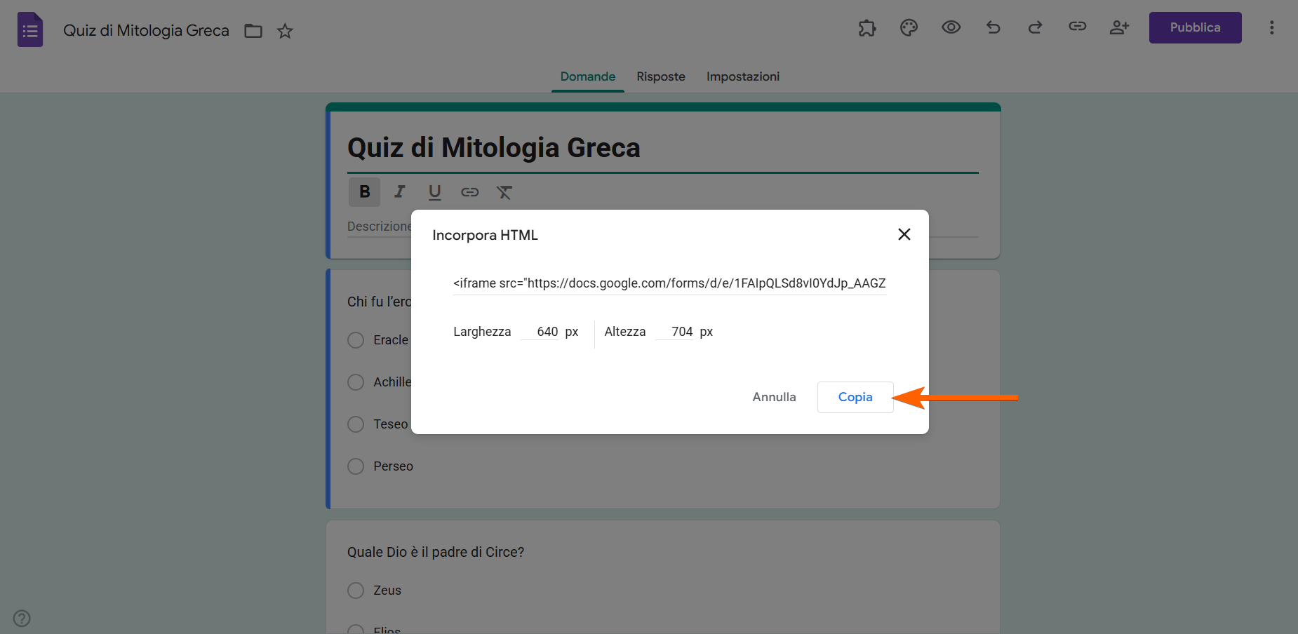 Screenshot dell'interfaccia Google Forms mostra la finestra pop up Incorpora HTML