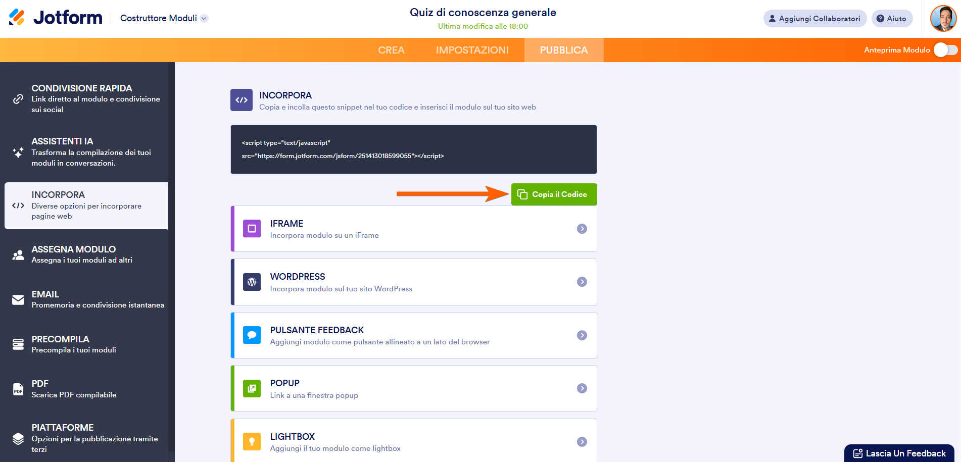 Screenshot che mostra la selezione di un pulsante verde 'Copia Codice' nel Costruttore Moduli di Jotform