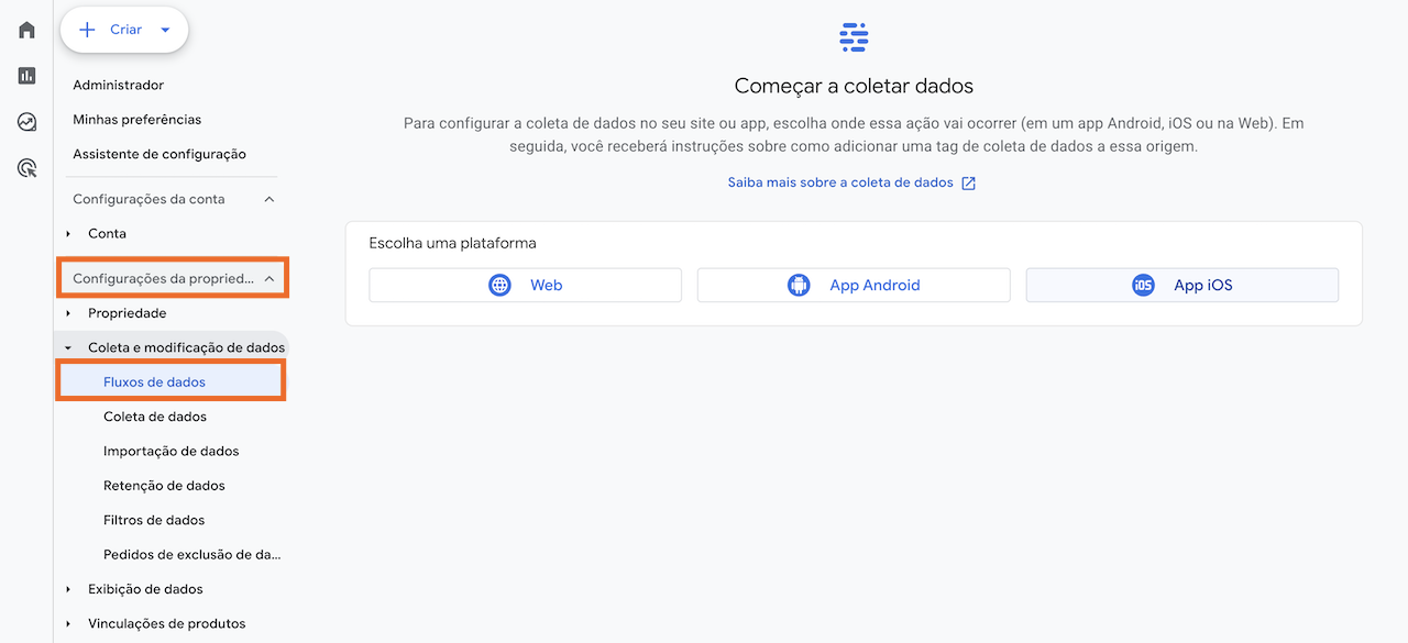 Selecionando a opção de Coleta e modificação de dados no menu suspenso Configurações da propriedade e depois clicando em Fluxos de dados