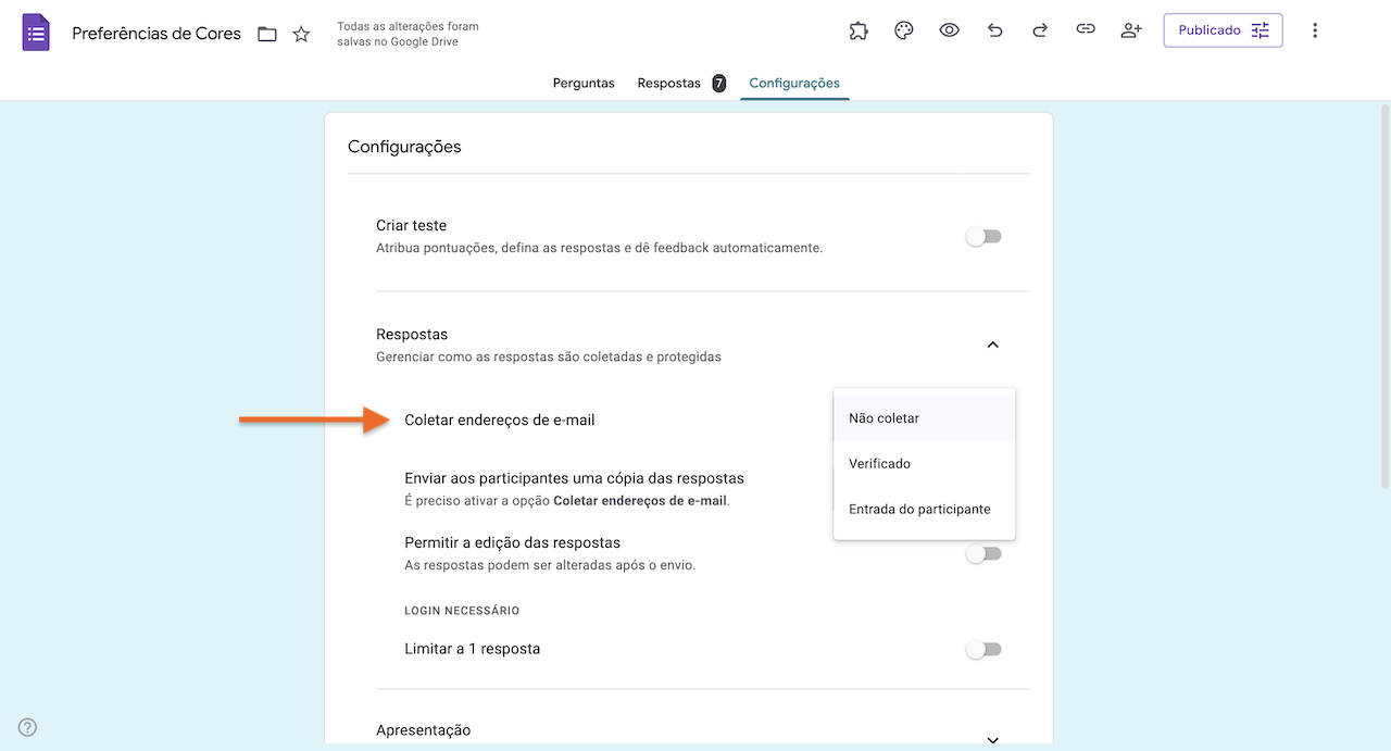Captura de tela da aba de Configurações do Formulários Google clicando em Coletar endereços de e-mail
