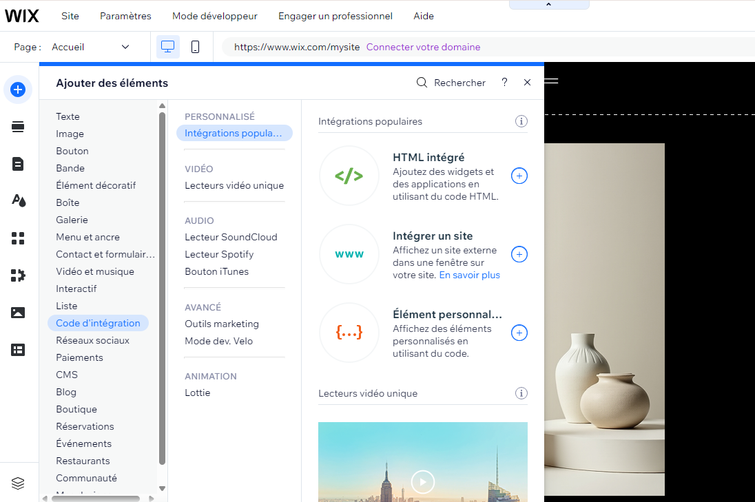 Capture d'écran du menu Ajouter des éléments d'un site Wix avec les options du menu « Code d'intégration » affichées