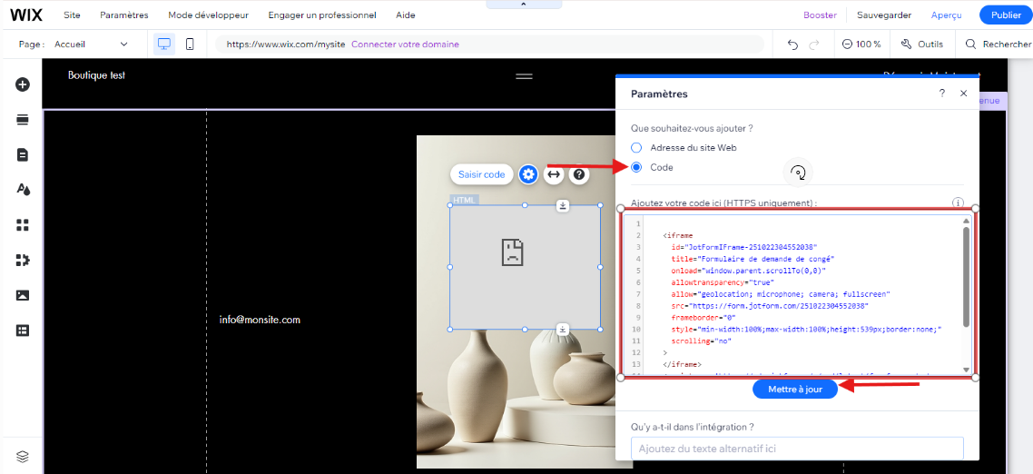 Capture d'écran de Wix avec le menu « Paramètres HTML » du bloc Code d'intégration ouvert