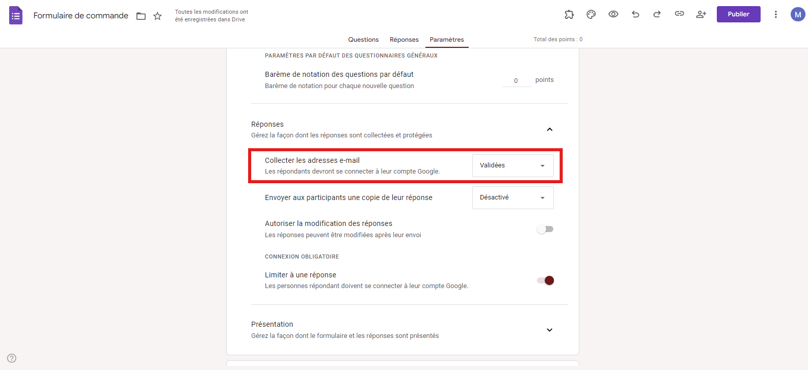 Onglet Paramètres d'un formulaire de commande, affichant les options sous les paramètres de réponses, sélectionnant Vérifié dans l'option Collecter les adresses e-mail